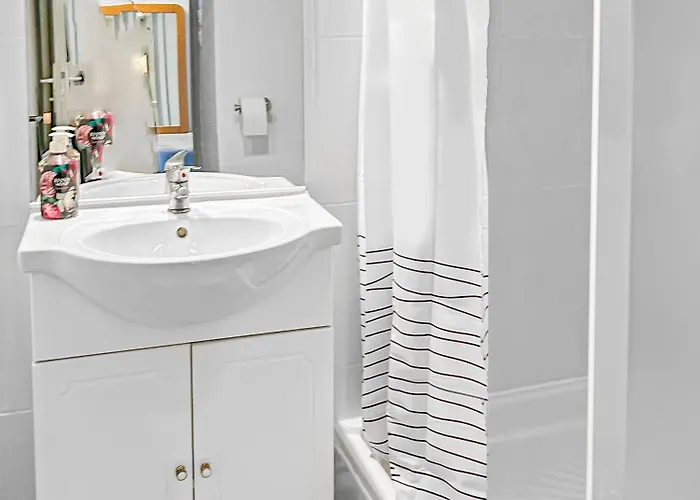 Les Feeries Du Cap Apartman *