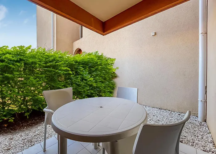 Les Feeries Du Cap Apartman *