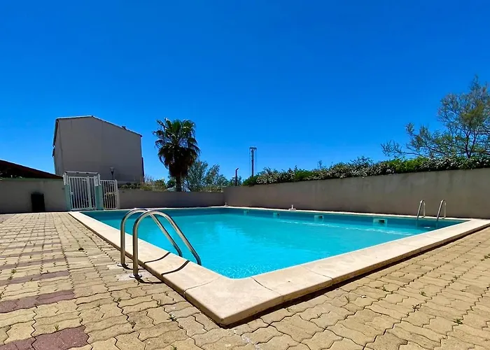 Les Feeries Du Cap Apartman